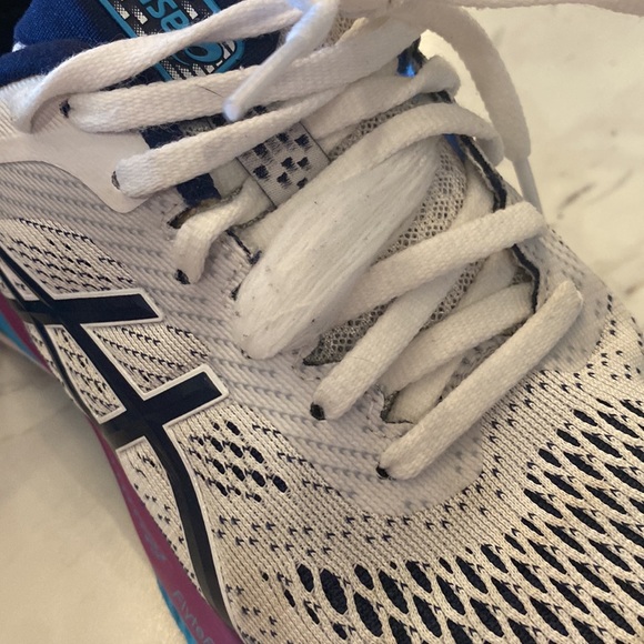 ASICS - Picture 4 of 4